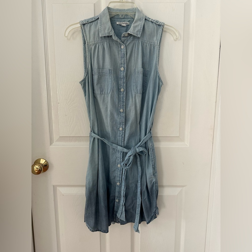 Women’s Sleeveless Belted Denim Dress